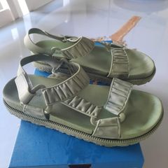 lemon juice sandals