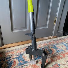 Stand up Weed Puller garden tool