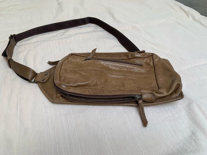 Crossbody bag