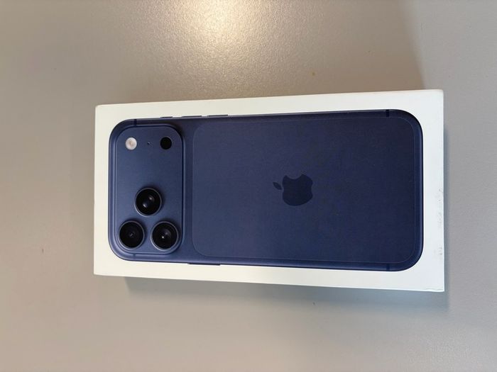 Apple iphone 17 Pro Max 256GB - Sim Free - Irish Phone - Full Warranty