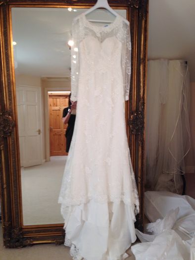 Lusan Mandongus Wedding Dress & Veil - Eilish - LM2587B