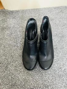 Tommy Hilfiger Women's Leather Boots - 5 (38)
