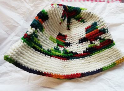 Peruvian wool hat with brim One size. New