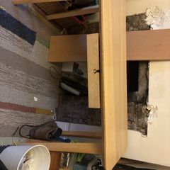 Lisabo desk