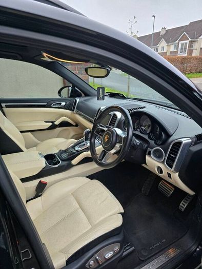 Porsche Cayenne S e-hybrid