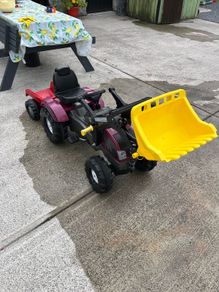 Valtra Toy Tractor