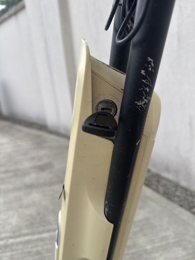Electric scooter