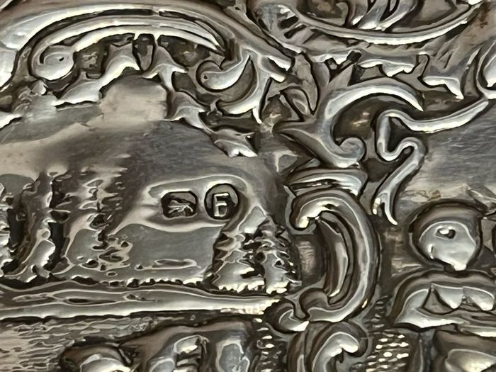 Beautiful Sheffield 1901 Edwardian solid sterling silver jewelry box