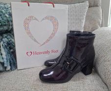 Ladies boots