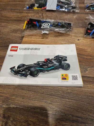 Lego Mercedes AMG-Petronas F1 W14