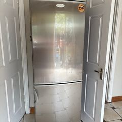 Fridge freezer