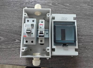 IDE fuse box and Garo Breakers