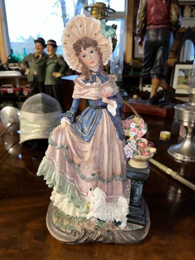 Tall 59cm Superb hand painted figurines of a Lady By Daniel Poly Collection