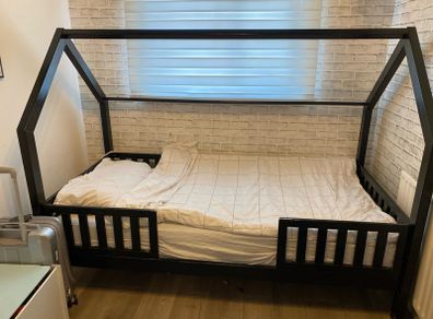 Single kids bed