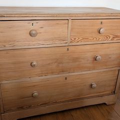 Antique pine chest of drawers