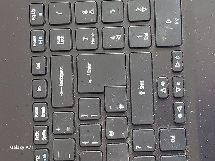 ACER ASPIRE 15, AMD A10-7300 Radeon R6, 10 Compute Cores 4C + 6G, 1.9GHz, 8GB Ram, 500GB HDD, windows 10, microsoft Edge, Opera, Chrome