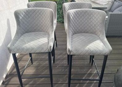 Bar stool