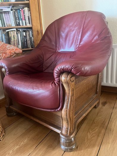 Leather & Walnut 3 piece Suite
