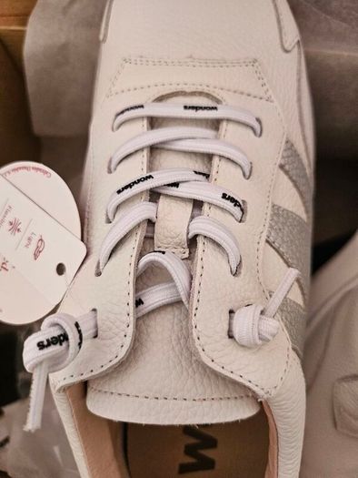 Brand new Wonders Trainers