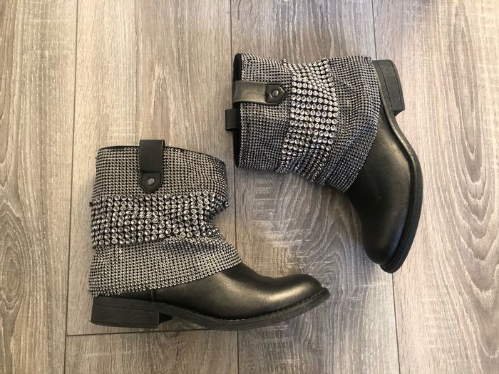 Catwalk boots