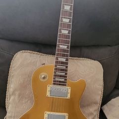 Unbranded Gold Top guitar