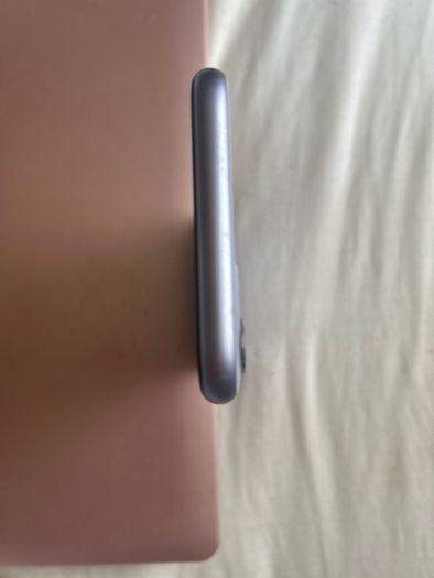 iPhone 11 Purple 64GB. Excellent Condition. Fully Working. 75% Battery Health