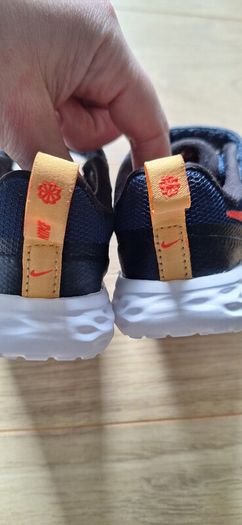 Infant Nike runners