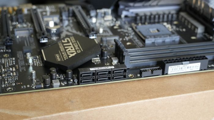 ASUS ROG Strix B450-F AM4 atx motherboard