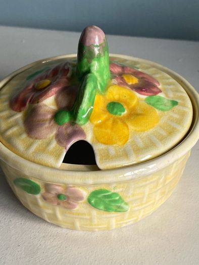 Wade  floral  lidded pot