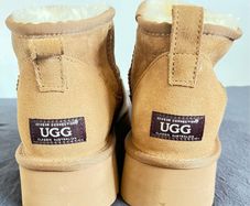 Ugg boots chestnut short platform