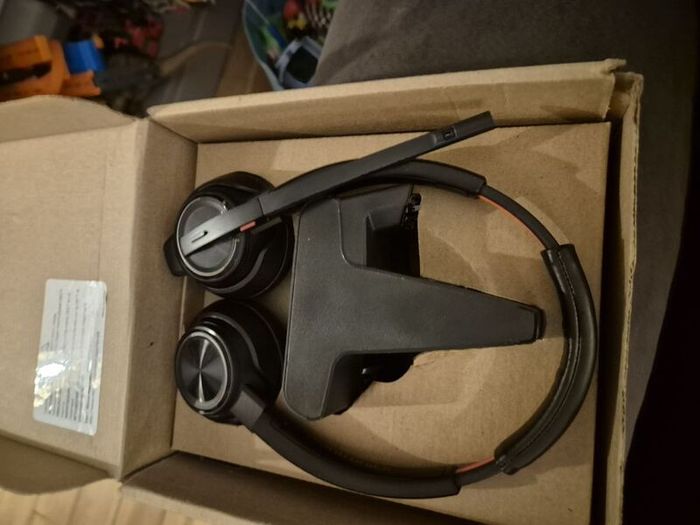 Plantronics Savi W8220-M