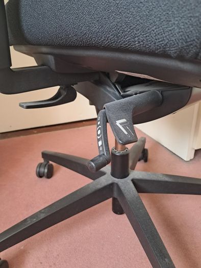 Free Black Office Desk Chair