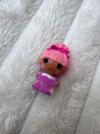 Lalaloopsy Tinies Swirly Figure Eight Girl approx. 3.5 cm. Used Please see photos