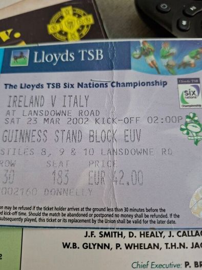 Ireland v Italy 2002 Six Nations rugby programme with ticket stub
