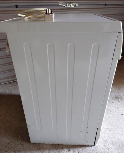 Bosch Classixx Condenser Dryer (used).