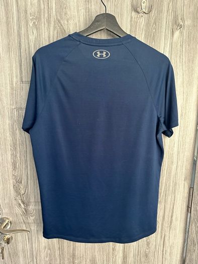 Under Armour Top - Small
