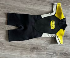 Wetsuit boys or girls 5,6,7,8 years