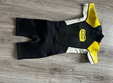 Wetsuit boys or girls 5,6,7,8 years