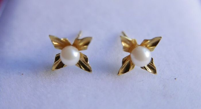 Vintage Solid 9ct Yellow Gold 375 Pearl Stud Earrings, Flower Style 0,9g