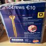 Assorted screws Image 7