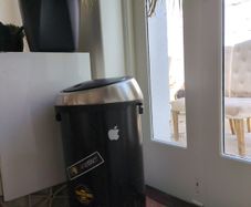 bin Brabantia with pop up lid