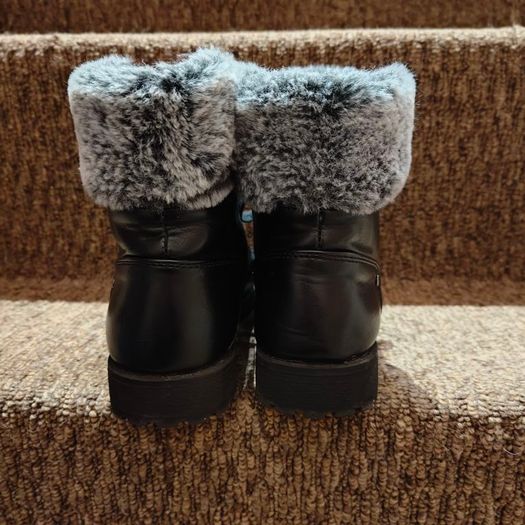 Black Ankle boots with fur, size 38