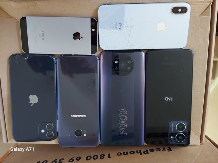 6 Mobile Phones for parts or repair, not powering on