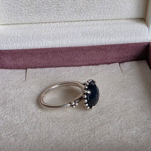 Pandora midnight star blue cristal ring in great condition size (56)