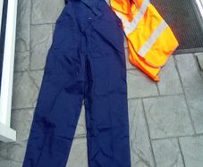 Large. Bib.  And. Brace. Overalls.  And. Large. Vizzi