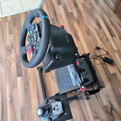 Logitech G G29 SE Driving Force Racing Wheel, pedals and wheel stand