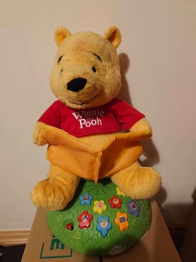 Winnie the Pooh talking, moving and singing in Polish