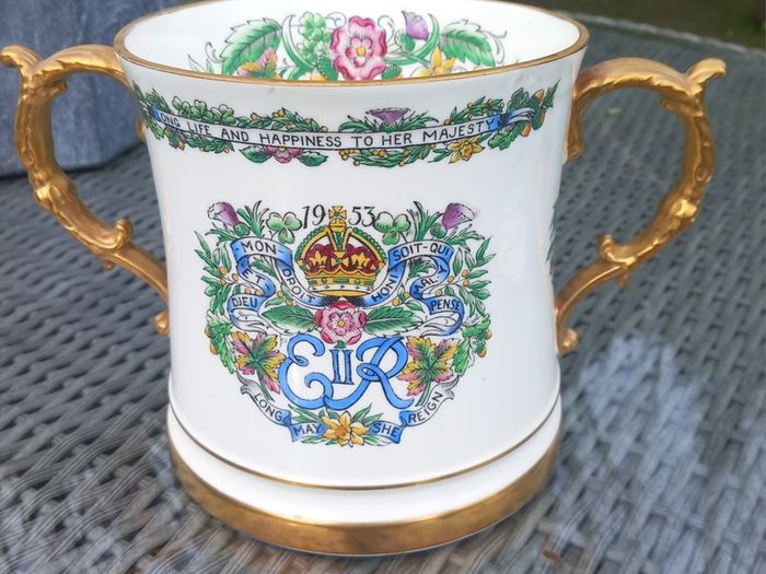V large Hammersley bone china ER2 1952 loving cup