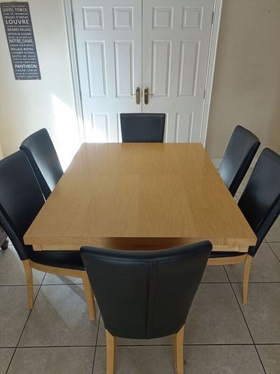 Dining Table & 8 chairs
