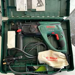 Bosch PBH 3000 FRE   Combi hammer - hammer drill. 750w impact power 2,8j close to new condition.